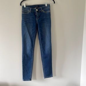 Great condition, WHBM skinny jeans with a little stretch